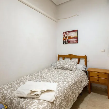 Διαμέρισμα 2 Bedroom Lovely In Τορεβιέχα